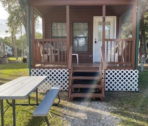 Homosassa House | Camp N Water Outdoor Resort