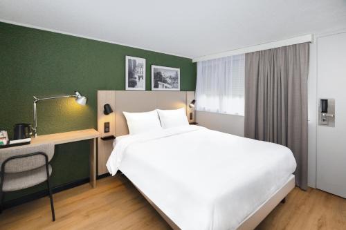 Cergy Hotel | Campanile NATURE - Cergy Saint Christophe