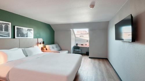 Dreux Hotel | Campanile NATURE - Dreux