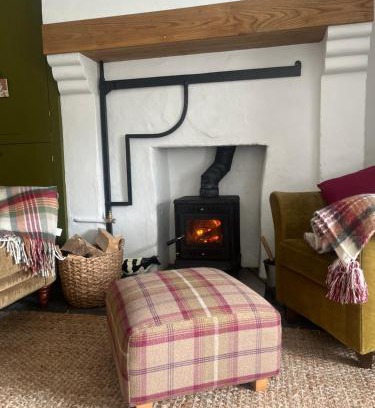 Armagh House | Campbell's Cottage