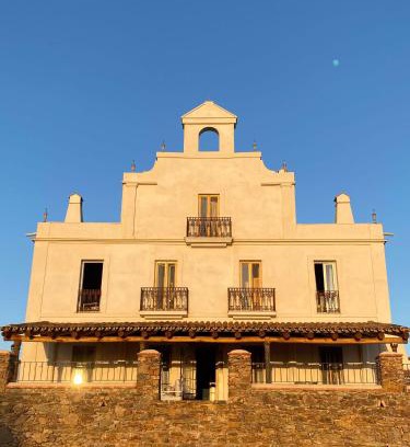 Cumbres de San Bartolome Ski Chalet | Campillo Alto