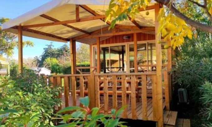 Vic-la-Gardiole House | Camping 3 étoiles - Piscine - eehfib