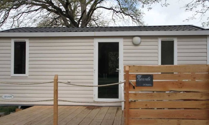 Sauxillanges House | Camping 3 étoiles - Piscine - ccbbgcb