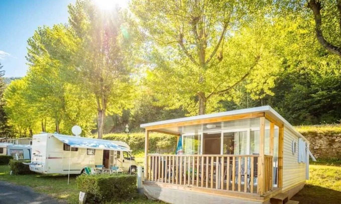 Florac House | Camping 3 étoiles - Piscine - efadff