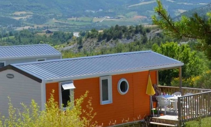 Rosans House | Camping 4 étoiles - Piscine - ccbacgg