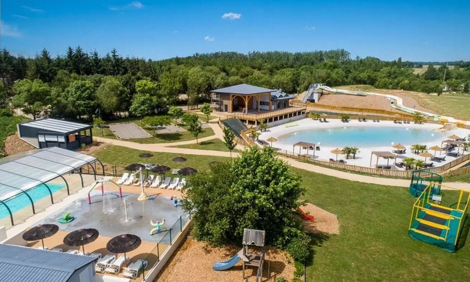 Aubigny-les-Clouzeaux House | Camping Campilô* - Mobile Home Privilege TV LV Clim 4 Rooms 6 people