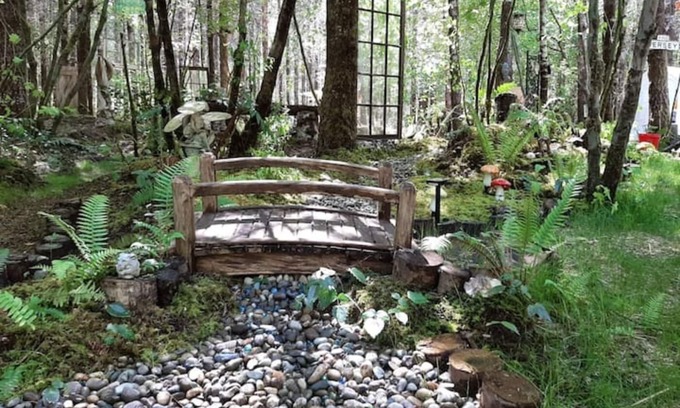 Belfair RV Rental | Camping in the Shire at Elfendahl Forest.