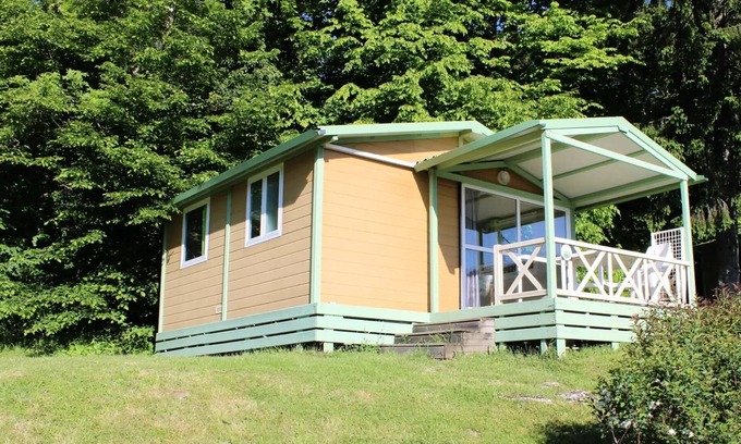 Miribel-les-Echelles Ski Chalet | Camping Le Balcon de Chartreuse* - Chalet Coquelicot 3 Rooms 5 People