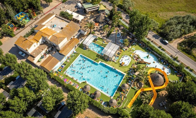 Serignan-Plage House | Camping - Piscine - ccagegf