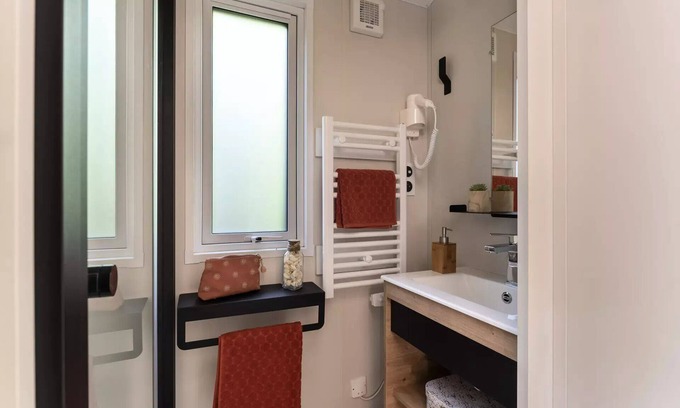 Loches House | Campsite La Citadelle* - PREMIUM mobile home - 3 bedrooms for 6 people