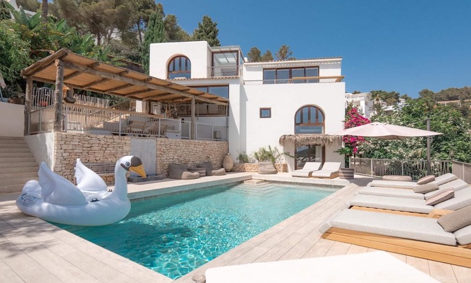 Can Furnet Villa | Can Furnet in Ibiza with 4 bedrooms and 8 bathrooms