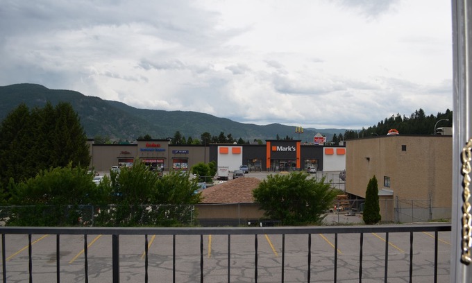 Castlegar Hotel | Canadas Best Value Inn & Suites Castlegar