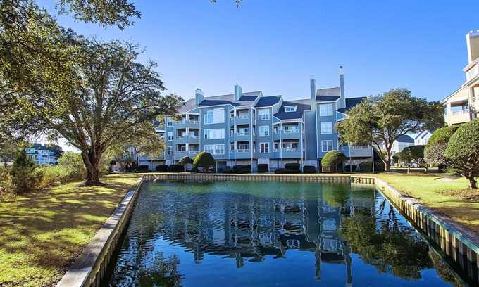 Manteo Condo | Canalfront, Community Pool, Tennis courts and MORE! PC431, Above the Wake