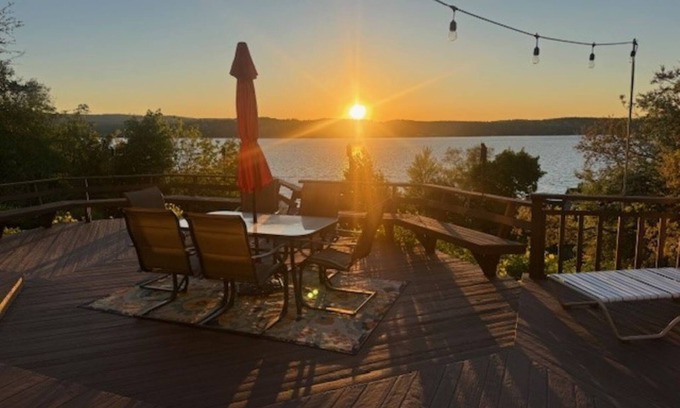 Rushville House | Canandaigua Lake Million Dollar Lake Views And Sunsets!