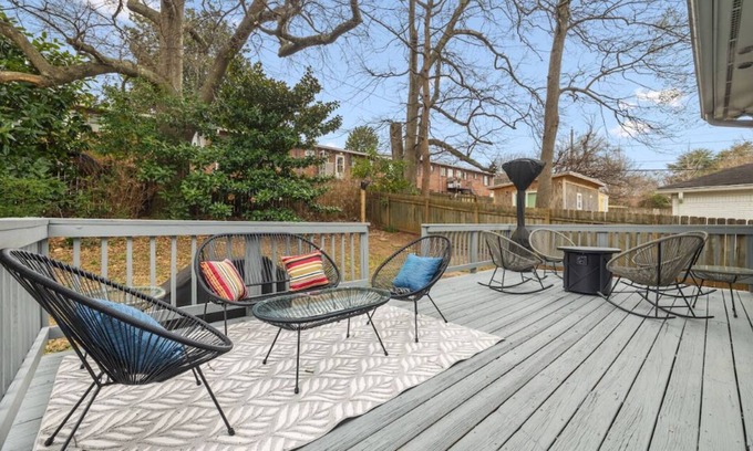 Edgewood House | Candler Park Hideaway Gem! BBQ and Parking