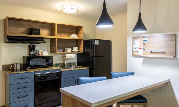 Okatie Hotel | Candlewood Suites Bluffton-Hilton Head by IHG