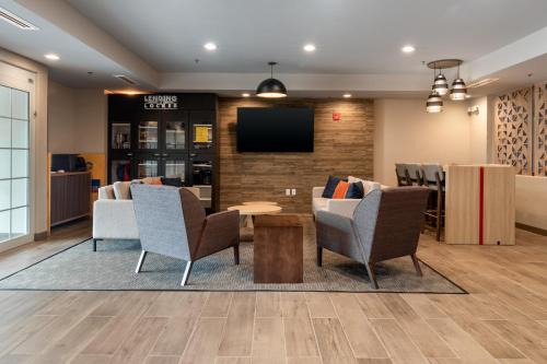 Enterprise Hotel | Candlewood Suites Enterprise by IHG