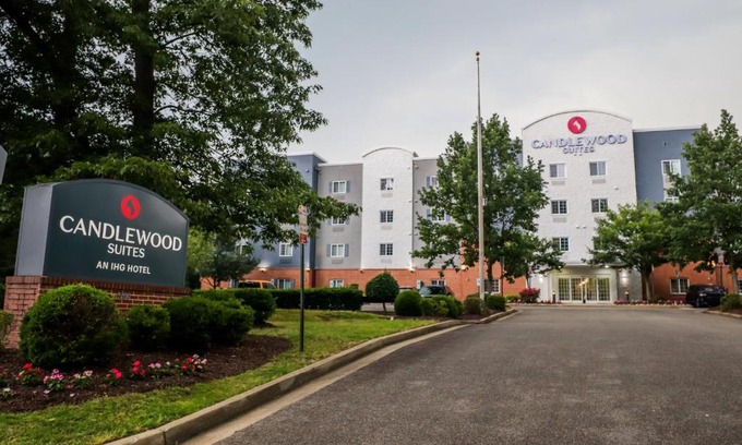 Mosby Hotel | Candlewood Suites Richmond Airport by IHG