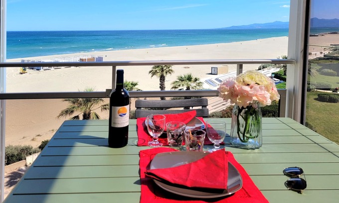 La Cote Radieuse Apartment | Canet-en-Roussillon Studio cabin - 4 people, sea view, elevator, parking, pets allowed