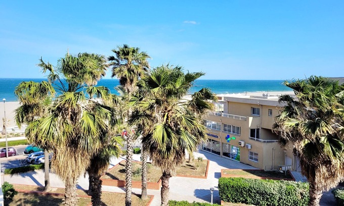 La Cote Radieuse Apartment | Canet-en-Roussillon - Modern studio for 4 - AC - Near sea and amenities