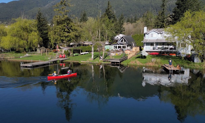 Lake Errock House | Canoe, SUP getaway lake house at Lake Errock