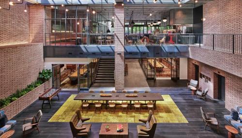 Pearl District Hotel | Canopy by Hilton Portland Pearl District