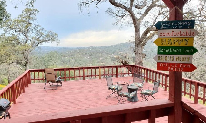 Yosemite Lakes House | Canyon Vista Rock House