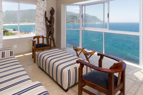Fish Hoek House | Cape-x-ta-Sea