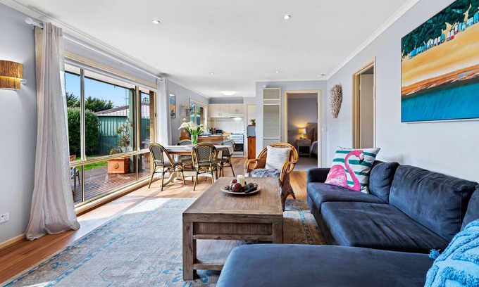 Capel Sound House | CapelHelm by Ready Set Stay- Sleeps 5 Guests