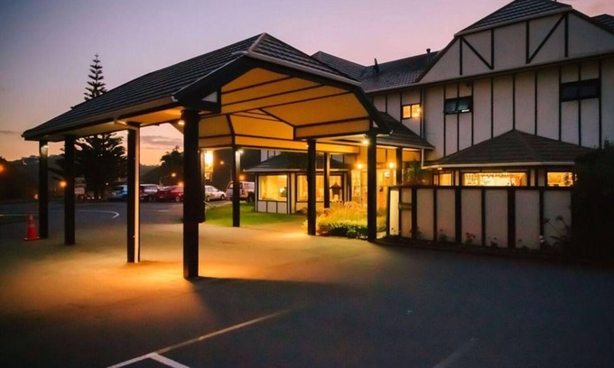 Newlands Hotel | Capital Lodge Motor Inn