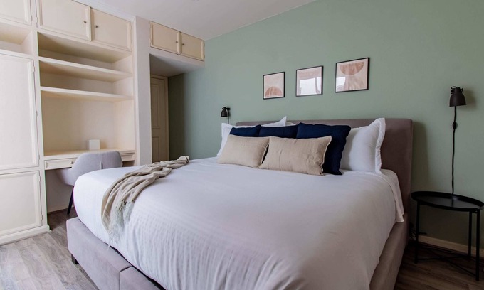 Los Morales Apartment | Capitalia | 2BR Elegance: Racine