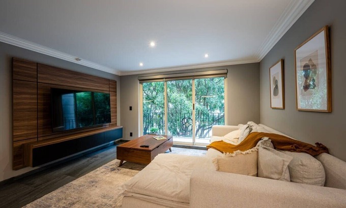 Polanco Apartment | Capitalia - Elegant Urban Oasis