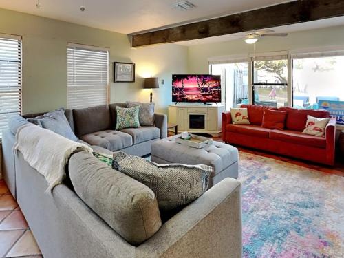 Fulton House | Caprice Cottage - Sun Harbor Cottage #1
