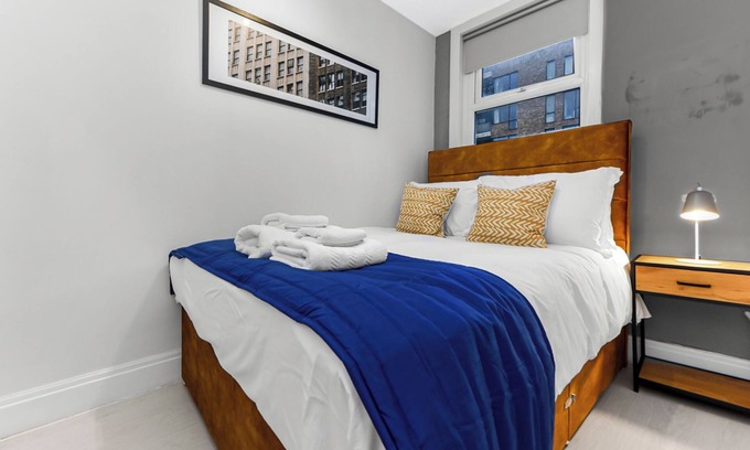 Camberwell Green Apartment | Captivating 2-bedroom Flat in London