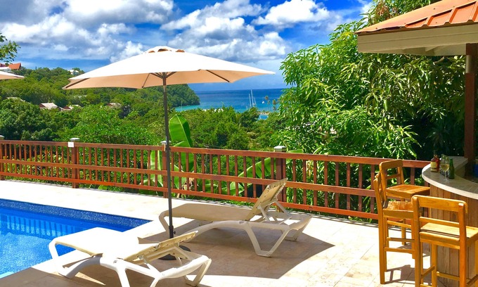 Marigot Bay Apartment | Carambola suit modern apartment with free water sports .