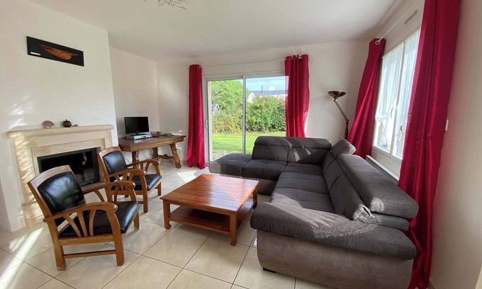 Carantec House | Carantec Family Home With Garden 9 people