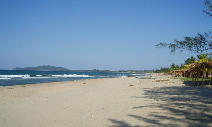 El Triunfo de La Cruz Bed & Breakfast | Caribbean Coral Inn Tela