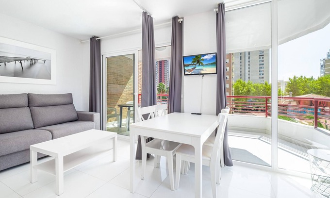 Benidorm Apartment | Carlos V 3-A
