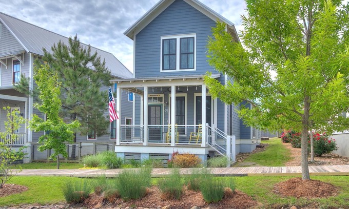 Eufaula House | Carlton Landing! Here Comes The Sun- Pet Friendly