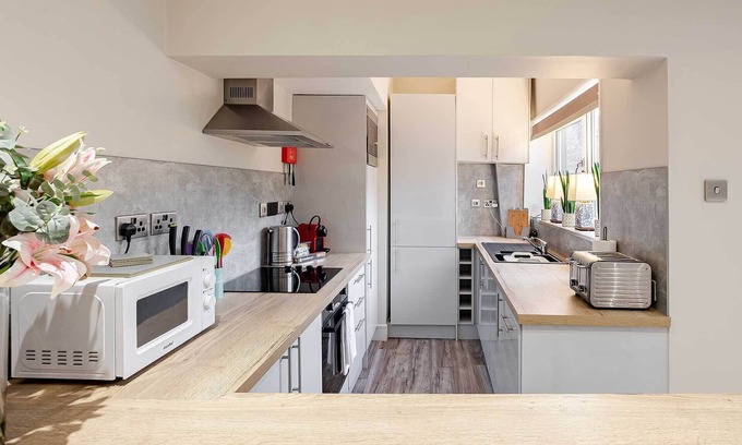 Falkirk Apartment | Carmel Apartments Queen Street Residence