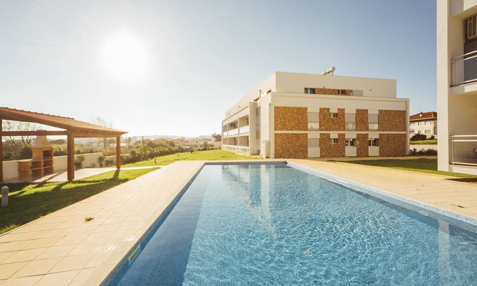 Sao Martinho do Porto Apartment | Carmona - T2 Holiday Apartment by São Martinho do Porto beach By SCH