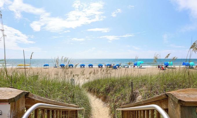 Carolina Beach Condo | Carolina Beach Condo w/Marina View, on Boardwalk