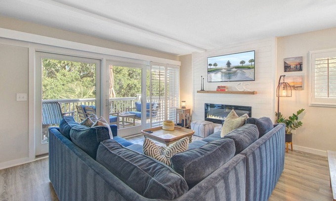 Isle of Palms Villa | Carolina Saltaire at 7D Seagrove|All New Beautiful Decor|So Close to Beach, Pool, Dining, and Sho.