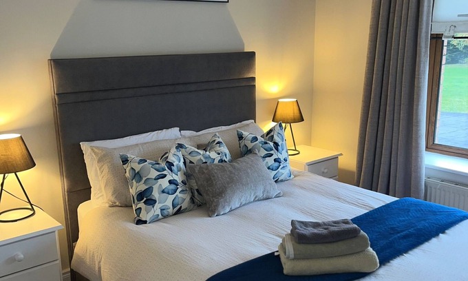 County Cavan Apartment | Carraig House, Cozy countryside apartment