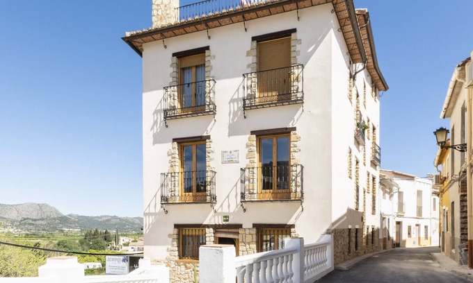 Orba House | CARREBAIX V - Cosy studio with free WiFi.