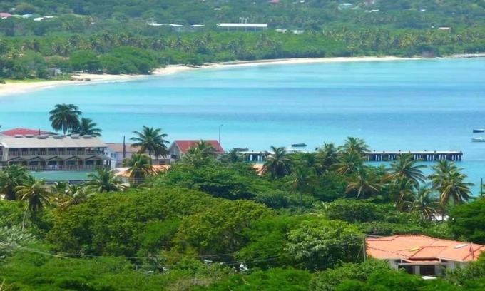 Hillsborough Hotel | Carriacou Grand View Hotel