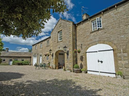 West Burton House | Carriage House - E5119