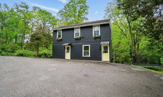Milford Apartment | Carriage House Retreat 2
