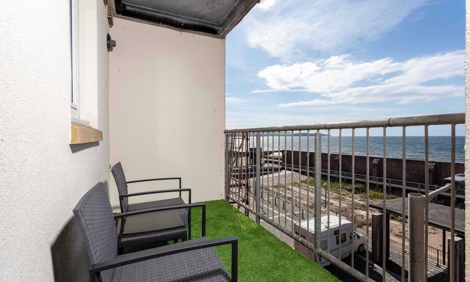 Ayr Apartment | Carrick Retreat - Donnini Apartments
