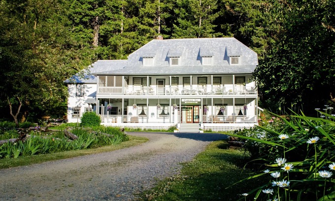 Trinity Center House | Carrville Inn, Carrville Inn and Resort